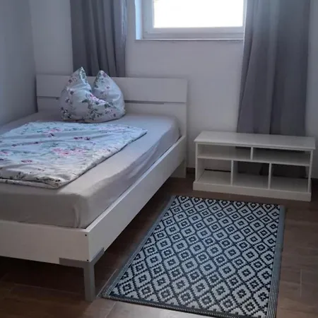 Firmenwohnung Monteurunterkunft Δωμάτια σε οικογενειακή κατοικία *